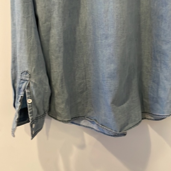 Torrid Denim Button Down Shirt Size 1 - Picture 6 of 11